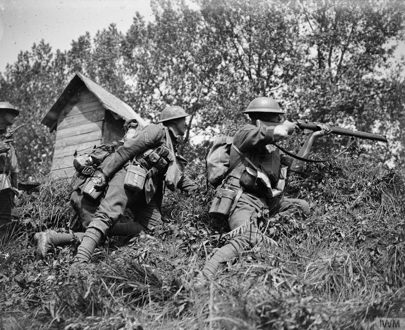 Aisne 1918 British troops await the enemy